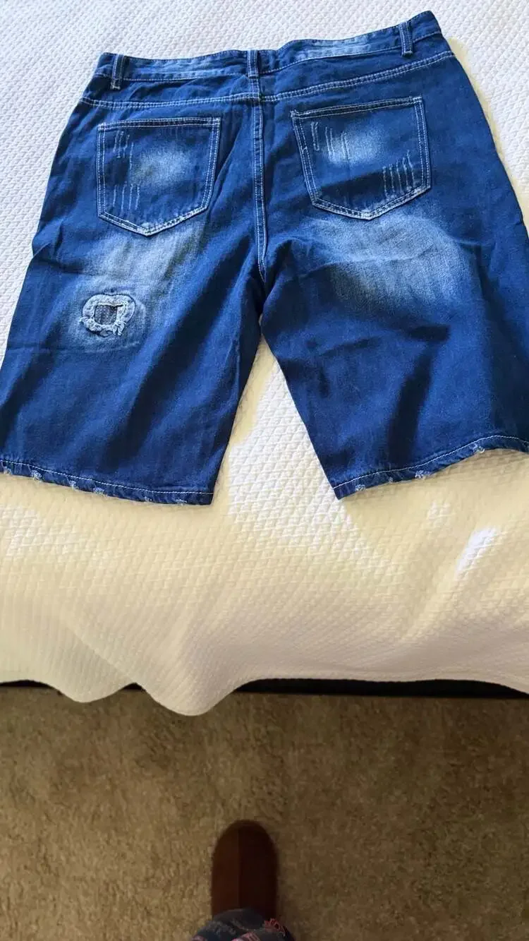 NWT JEANS Designed Men’s Distressed Denim Shorts Size 36 Dark Wash